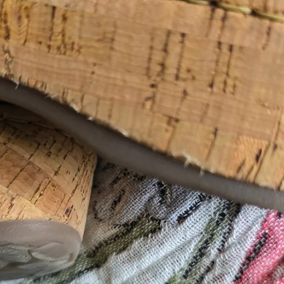 Born Black Leather Sandals with Crossover Straps - Picture 8 of 10